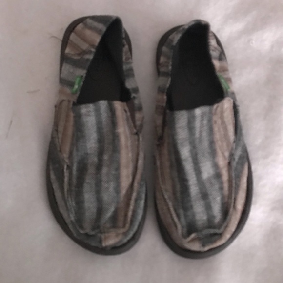 sanuk boys sandals